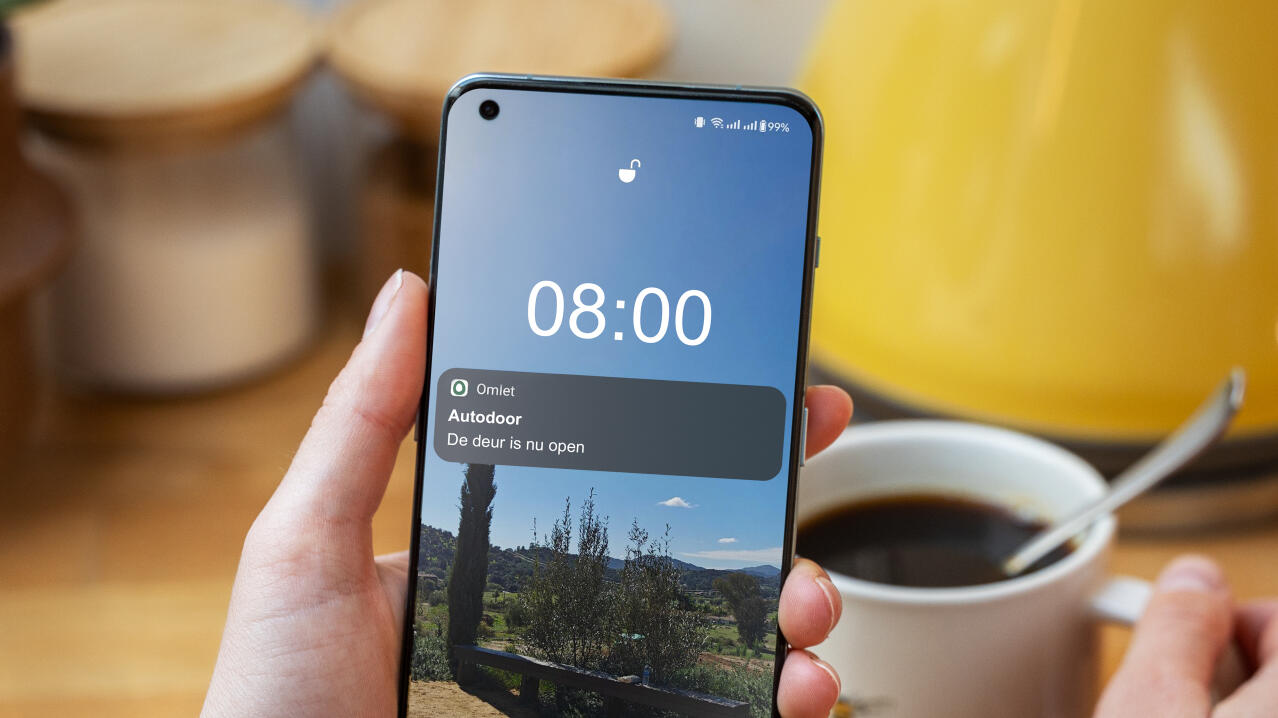 notification of omlet smart app on mobile phone