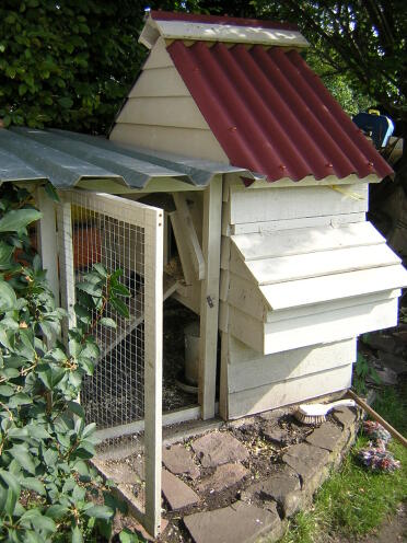 Chicken house that me and my dad made for under 
