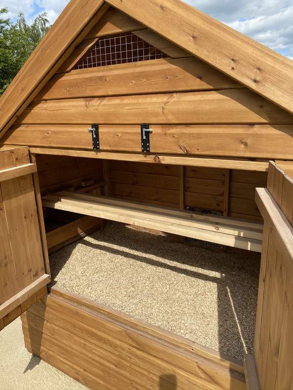 Easichick Bedding 10kg Poultry Bedding Chicken Coops, Walk in