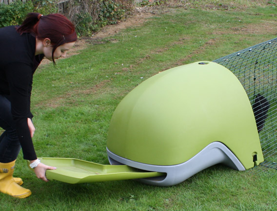 The slide out droppings tray makes cleaning your chicken coop easy