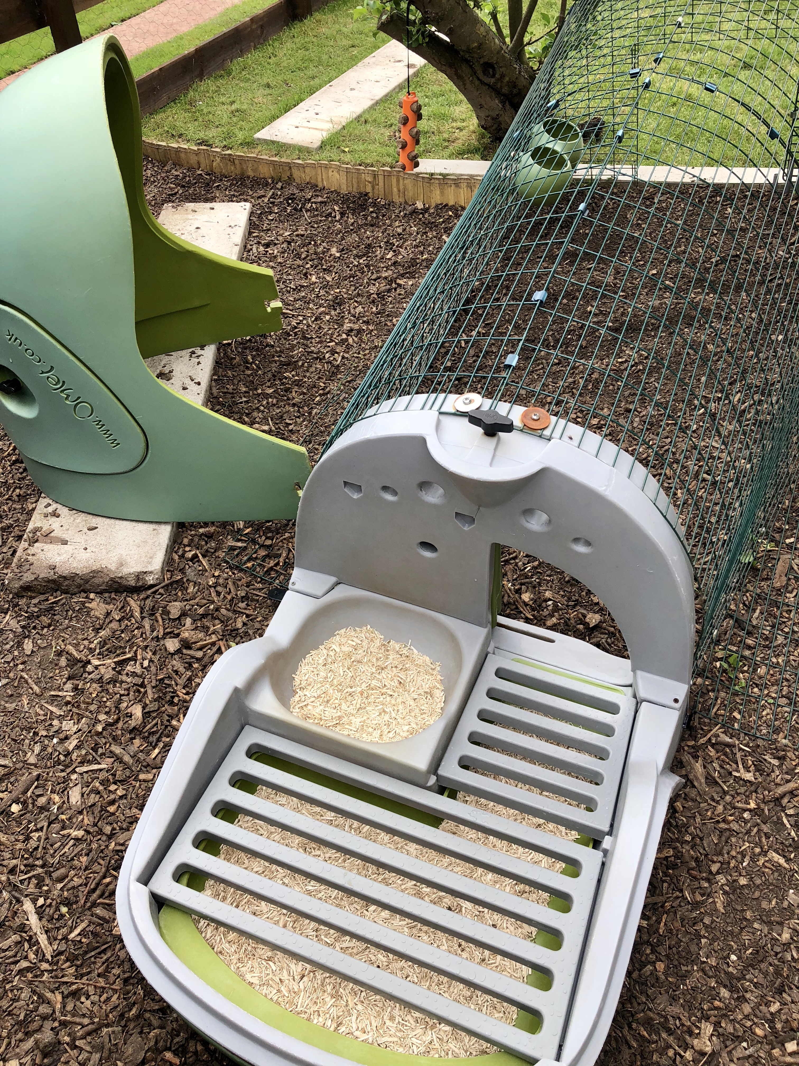 Eglu Classic Chicken Coop Chicken House for 24 Birds